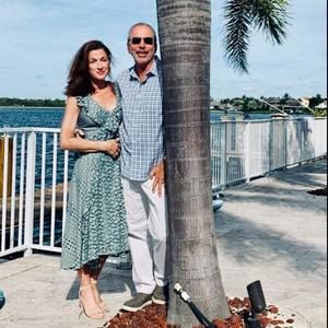 Meet your Posher, Cynthia